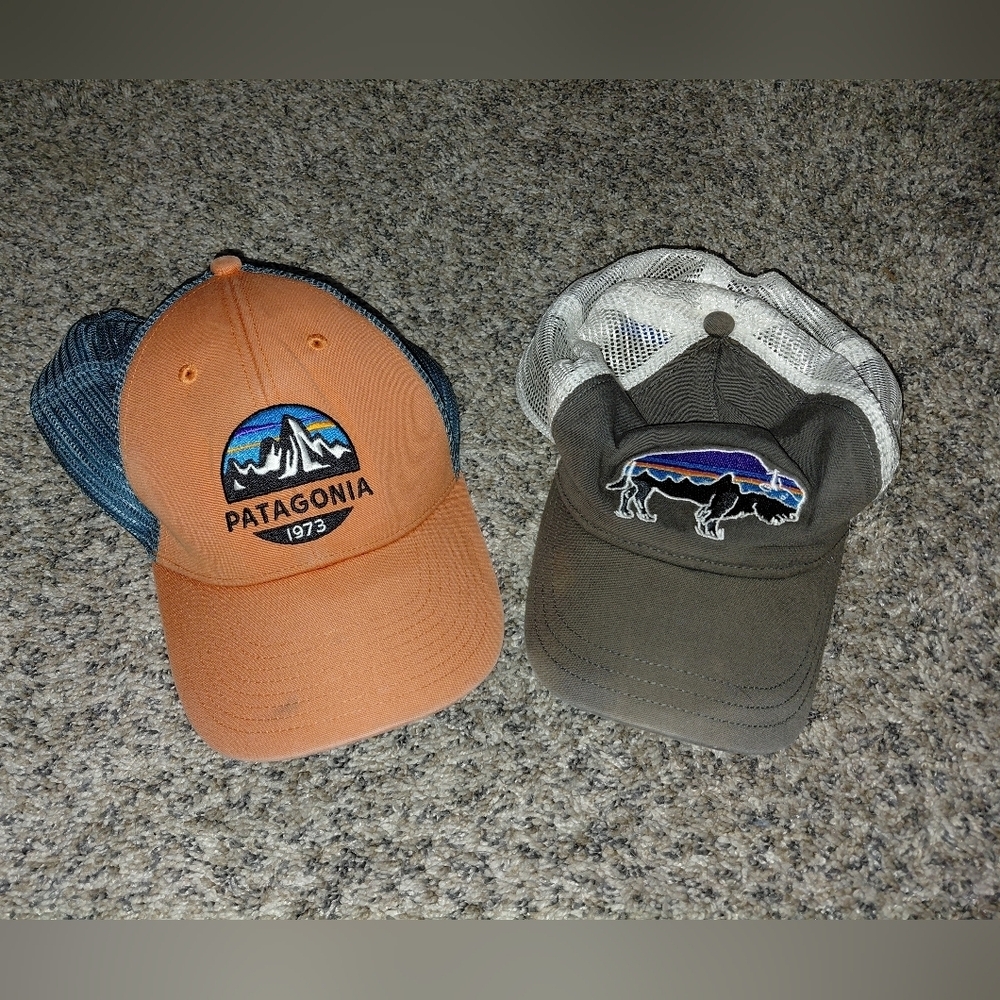 Patagonia| Set Of 2 Trucker Hats in Orange and Gray